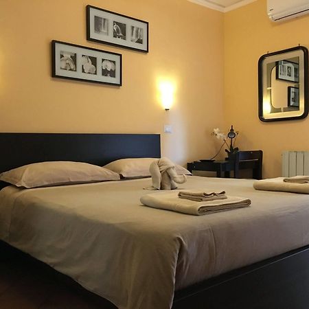 Tano'S Apartment Giardini Naxos Bagian luar foto