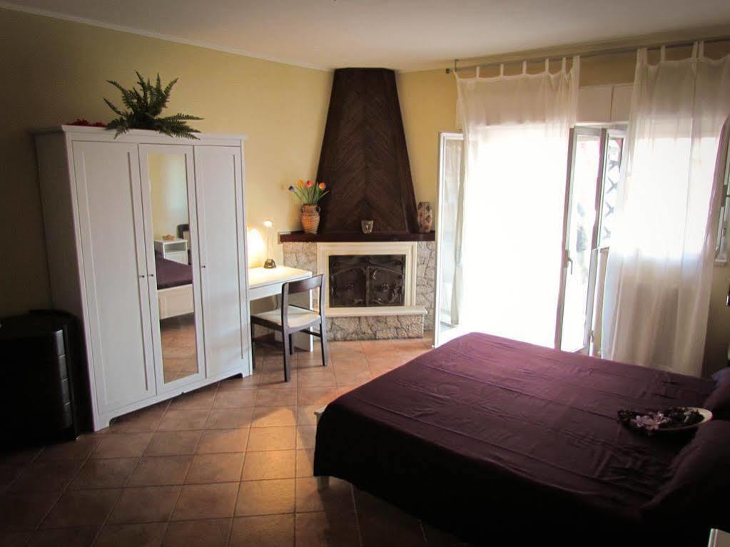 Tano'S Apartment Giardini Naxos Bagian luar foto