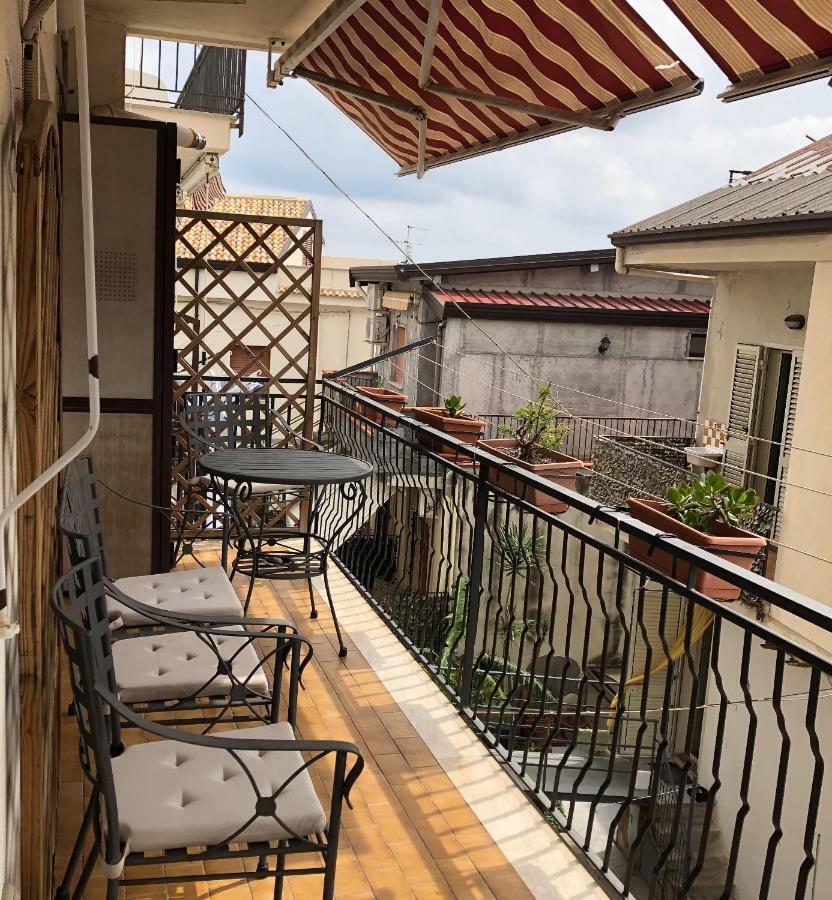 Tano'S Apartment Giardini Naxos Bagian luar foto