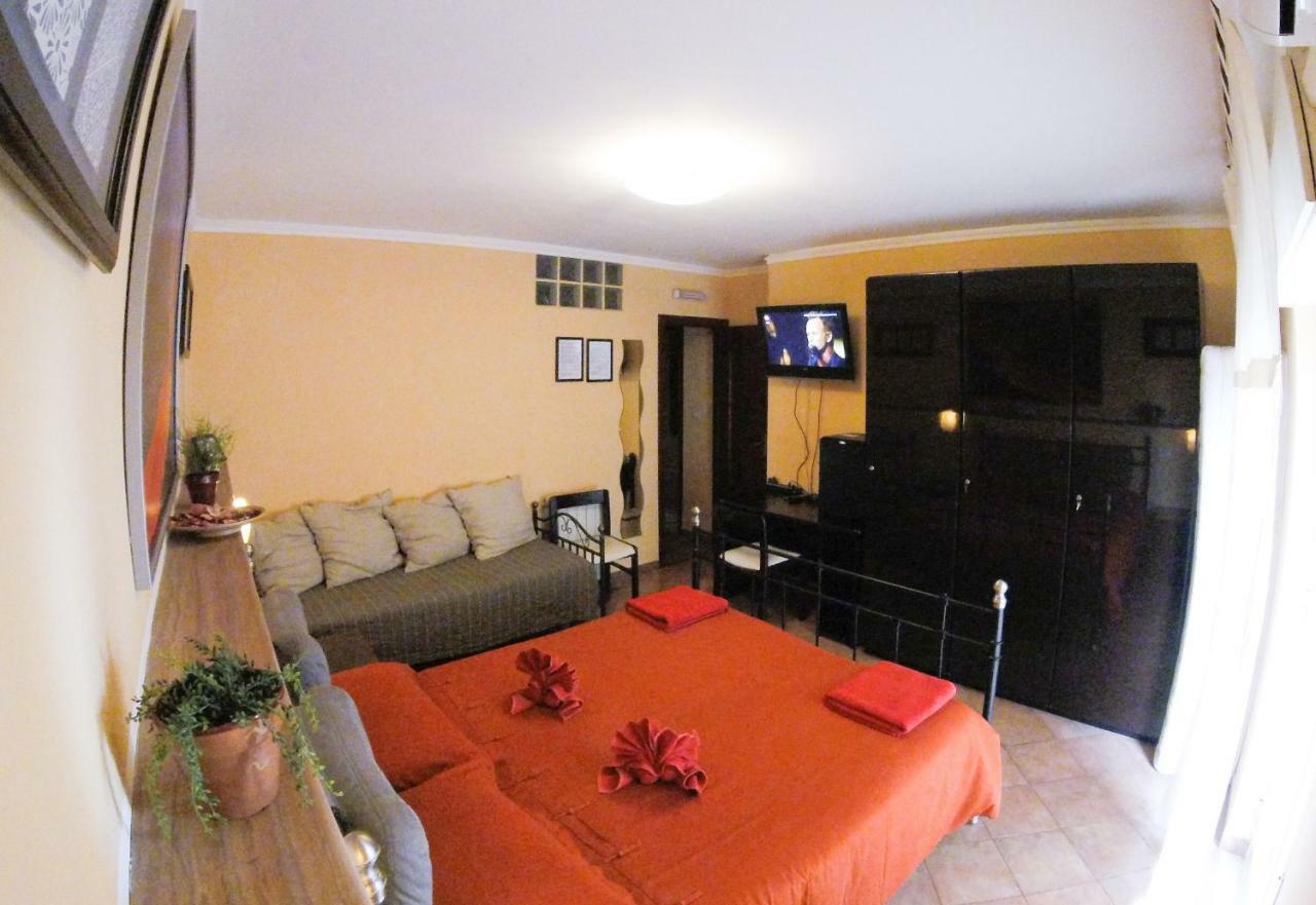 Tano'S Apartment Giardini Naxos Bagian luar foto